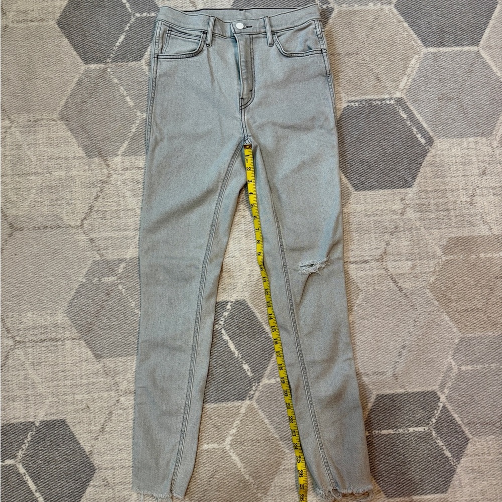Levi's Light Grey Skinny Jeans Classic Denim, Lines 8